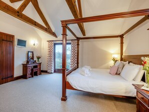 4 bedrooms, free WiFi, bed sheets - WOODPECKER BARN - CWL (Sculthorpe, Fakenham)