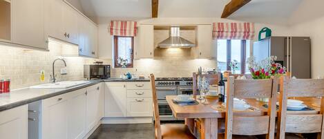 洗碗机、高脚椅