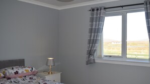 Room - Lochboisdale Cottage (Lochboisdale)