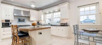 Superb 5 bedroom Mansion 20mins from City Centre..