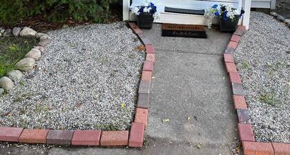 Vibrant 2 Bed Located Downtown/ Closing to Soaring Eagle/CMU