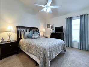 4 bedrooms, iron/ironing board, WiFi, bed sheets