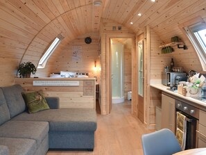 Interior - Hayfield Haven-UK40691 (Crowhurst)