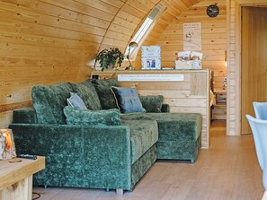 Lobby - Hayfield Haven-UK40691 (Crowhurst)