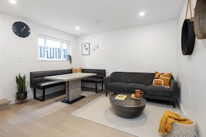 Interior - Modern, Bright, Clean 2 Bedroom Suite - Great Location! (Burnaby)