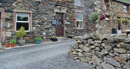 Brackendale Cottage - UK1335