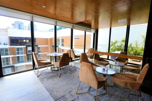 Comfort Apartment | Dining