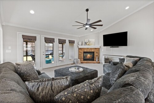 4bdr, 3ba home on the golf course in beautiful Tellico Village