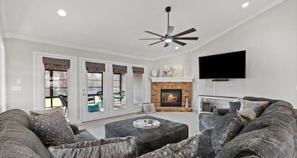 4bdr, 3ba home on the golf course in beautiful Tellico Village