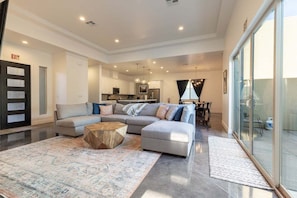 Smart TV, fireplace, video games