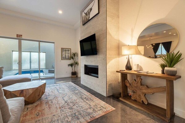 Smart TV, fireplace, video games