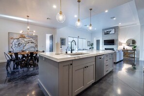 Interior - Almanzo: Private Pool + Golf + Sand Dunes (Hurricane)