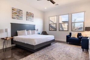 4 bedrooms, iron/ironing board, free WiFi, bed sheets