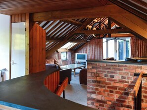 Lobby - 5 bedroom accommodation in Erbistock, near Llangollen (Erbistock, near Llangollen)