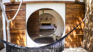 Ropa de cama de alta calidad y minibar