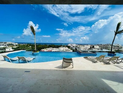 Luxury & Peace/Infinity Pool/Gym/Parking/5MinBeach