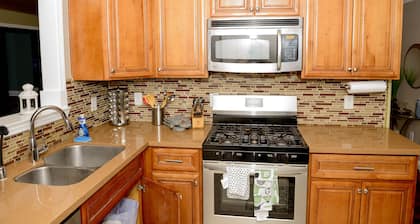 Remote work, visitor's Love 4B with 2x suites /3BR- Levis, Kaiser, Great America