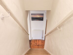 Interior - Kentish Knock (Deal)