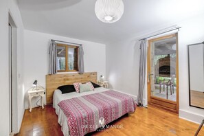 4 Schlafzimmer, Reisekinderbett, kostenloses WLAN, Bettwäsche