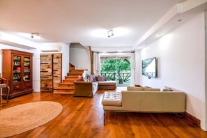 Smart TV, table football, ping pong