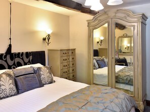 4 bedrooms, free WiFi, bed sheets - Riverside Mill & Glamping Pod (Patton, near Kendal)