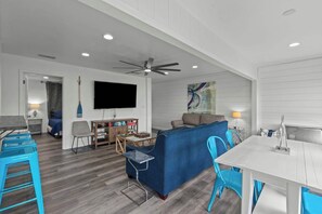 Interior - Tranquil Tortuga *Lake View* Heated Pool (Destin)