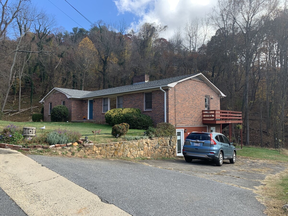 Downtown Asheville Hideaway