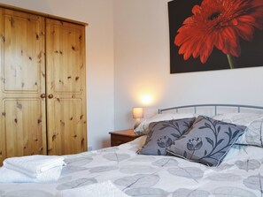 3 bedrooms, free WiFi, bed sheets - The Farmhouse at Lane Foot (Dovenby, near Cockermouth)