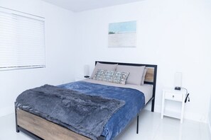 2 habitaciones, tabla de planchar con plancha y wifi gratis 