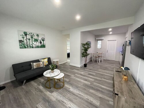 1117 Apt 3 · 1bed/1bath apt w/ parking & patio great location !