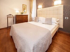 2 室のベッドルーム、インターネット、ベッドシーツ