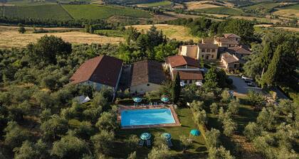 Farmhouse Colombaiolo Apartment Marta with swimming pool