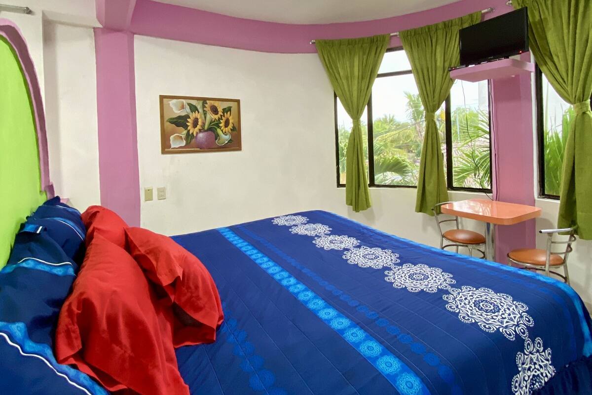Standard Suite | WiFi (free), bed sheets