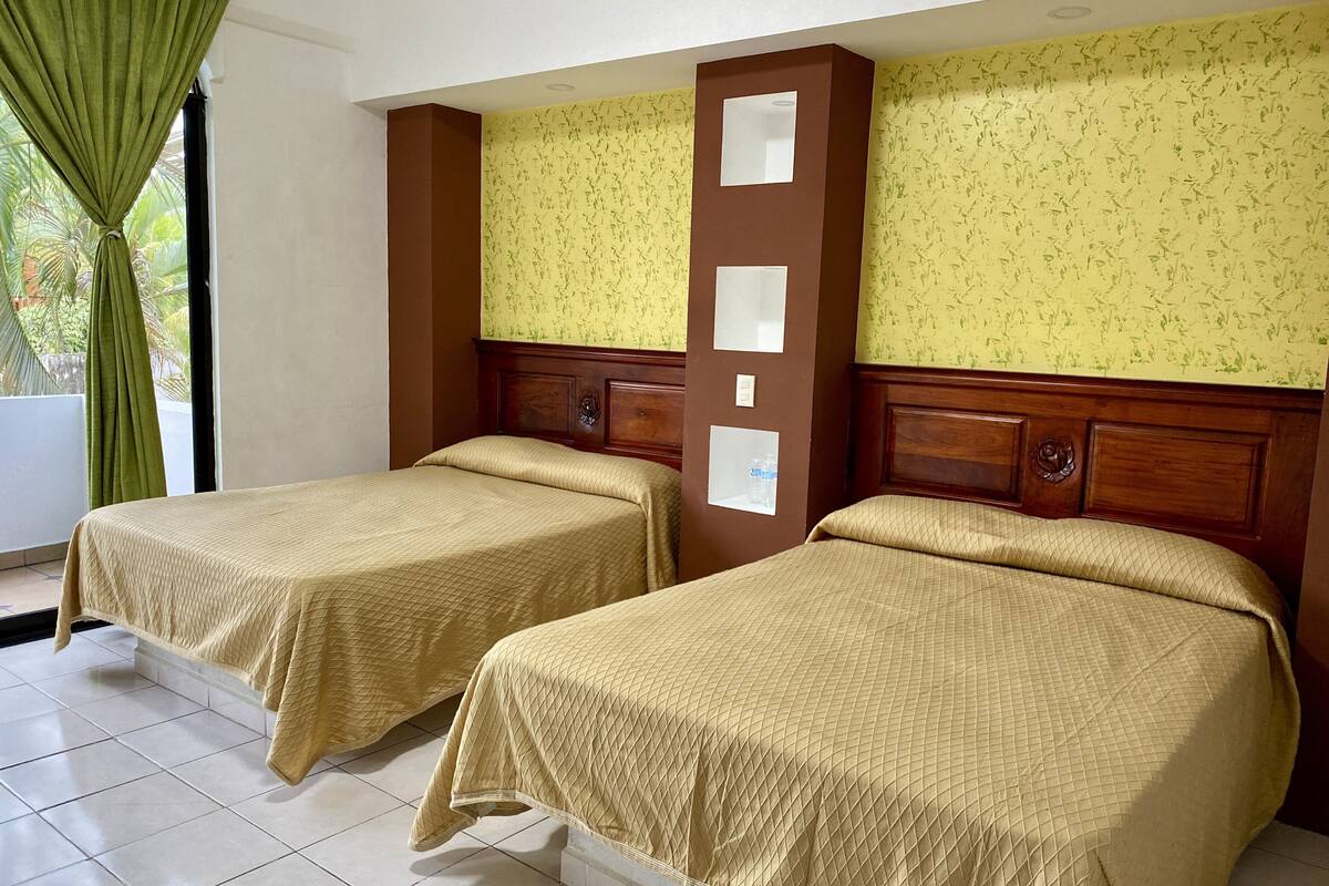 Comfort Double Room, 2 Double Beds | WiFi (free), bed sheets