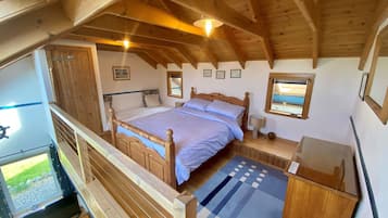 1 quarto, Wi-Fi de cortesia, roupa de cama