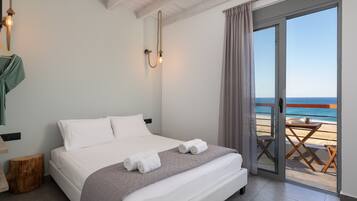6 bedrooms, in-room safe, iron/ironing board, free WiFi