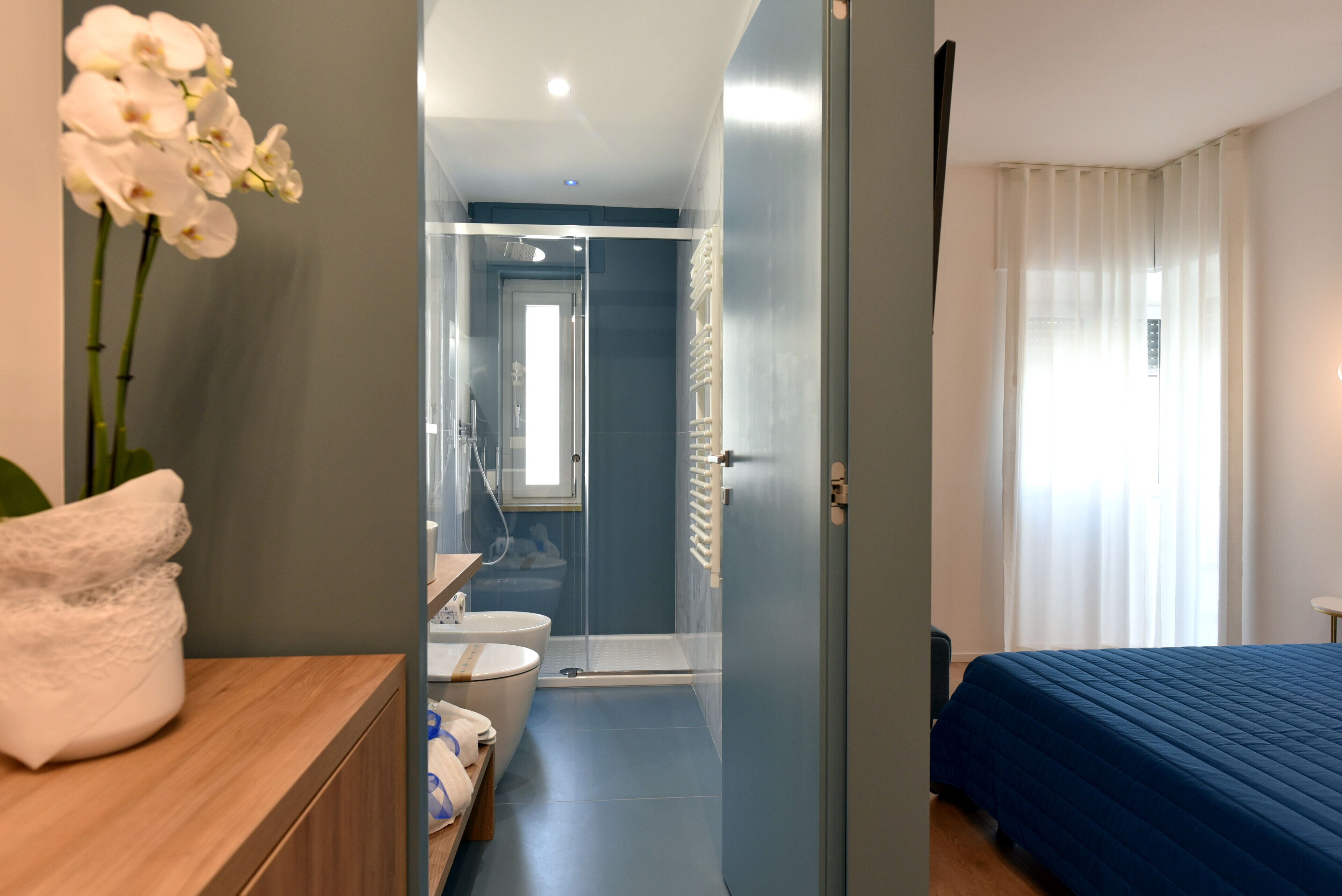 Chambre Triple Supérieure, 1 grand lit et 1 canapé-lit, non-fumeur