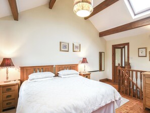 2 bedrooms, free WiFi, bed sheets - 2 bedroom accommodation in Bishops Castle (Bishops Castle)