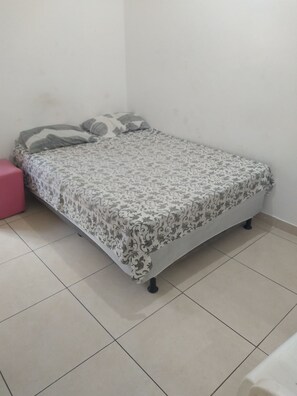 3 chambres, Wi-Fi gratuit, draps fournis