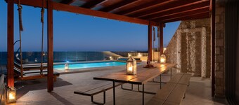 Southrock Villas - 6 Bed Superb Seaview Villa with Private Pool (New Listing)