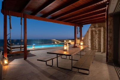 Southrock Villas - 6 Bed Superb Seaview Villa with Private Pool (New Listing)