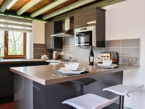 Private kitchen - Darci's Lodge - UK1297 (Threlkeld, near Keswick)