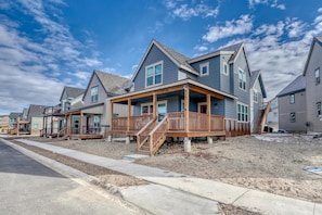 Exterior - Midgarth Hus- Brand New Railyard home minutes to Copper & Ski Cooper! (Leadville)