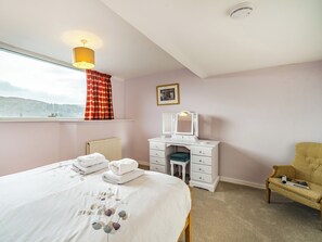 4 bedrooms, free WiFi, bed sheets