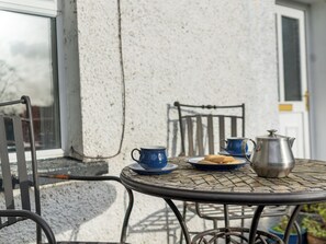 Outdoor dining - 2 Fairview Terrace Ambleside (Ambleside)