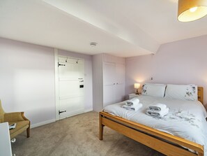 4 bedrooms, free WiFi, bed sheets