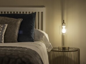 3 chambres, fer et planche à repasser, Wi-Fi, draps fournis