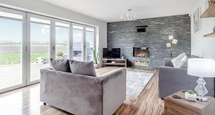 3 bedroom accommodation in Dunston Fen