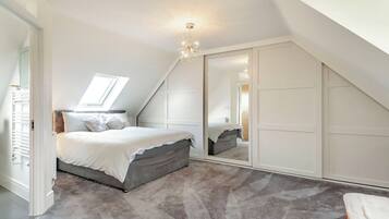 3 bedrooms, free WiFi, bed sheets
