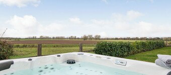 3 bedroom accommodation in Dunston Fen